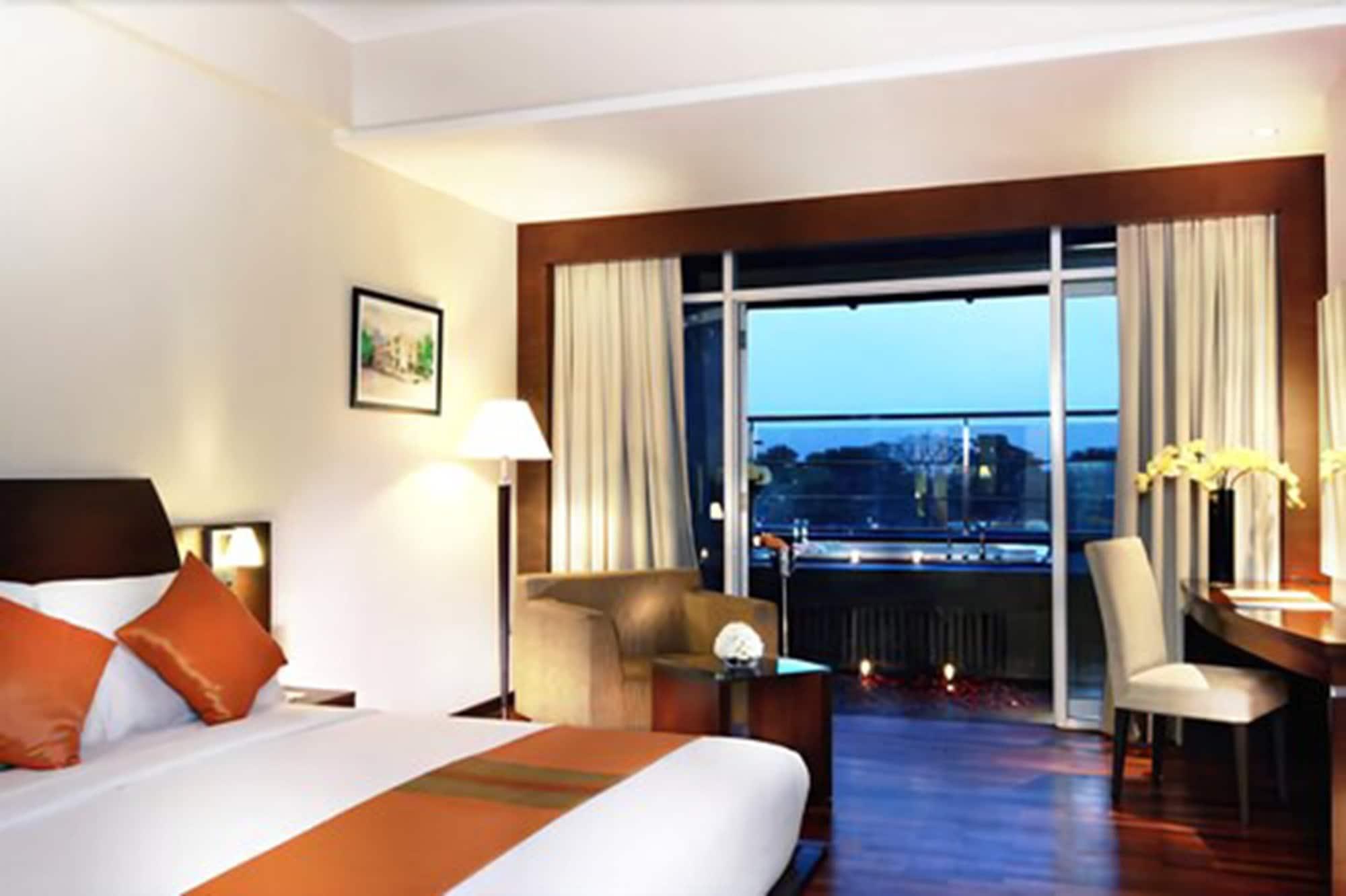 The Luxton Bandung Exterior foto
