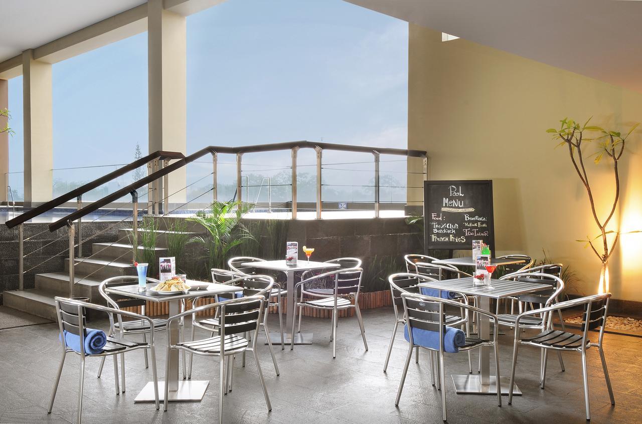 The Luxton Bandung Exterior foto