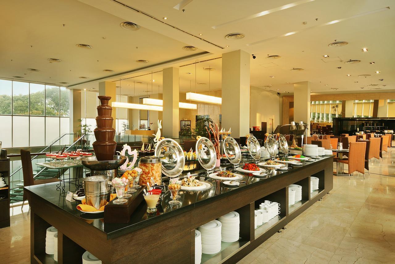The Luxton Bandung Exterior foto